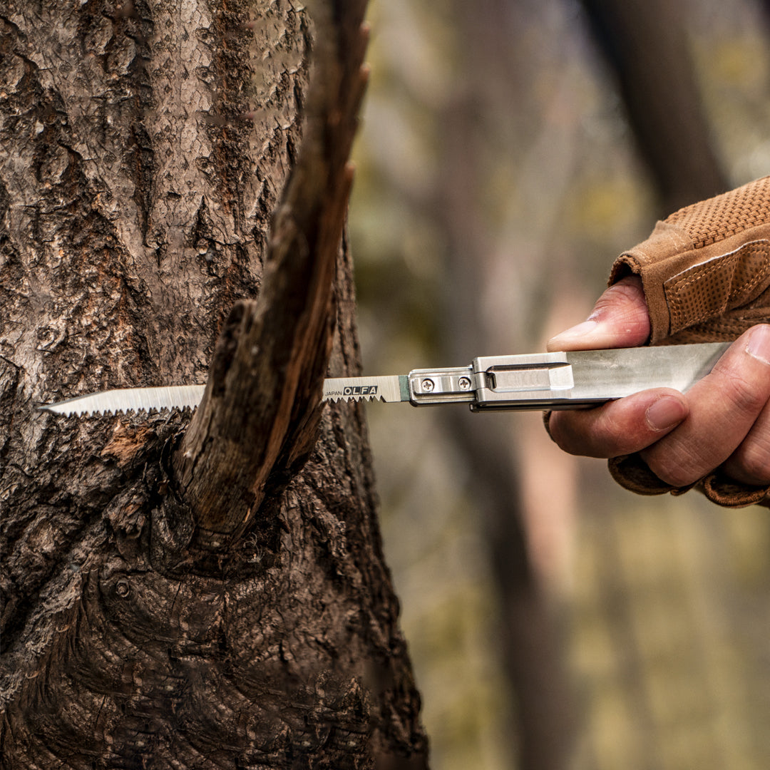 Skull Engraved Titanium Folding Saw